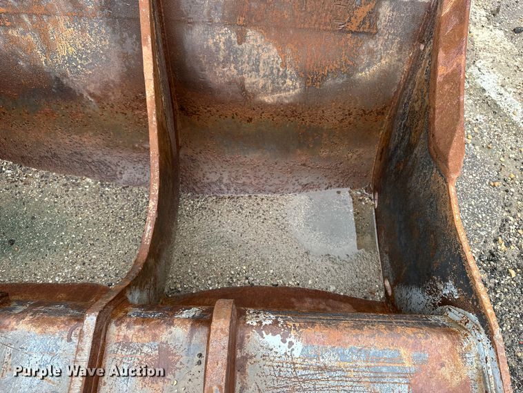 image for item ET4626 2006 Daewoo Solar 300LC-V excavator