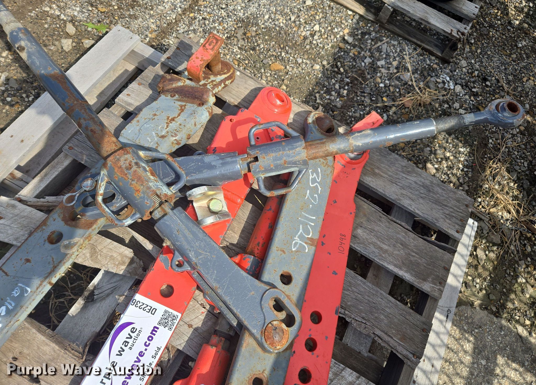 Three point parts in Topeka, KS | Item DE2236 sold | Purple Wave