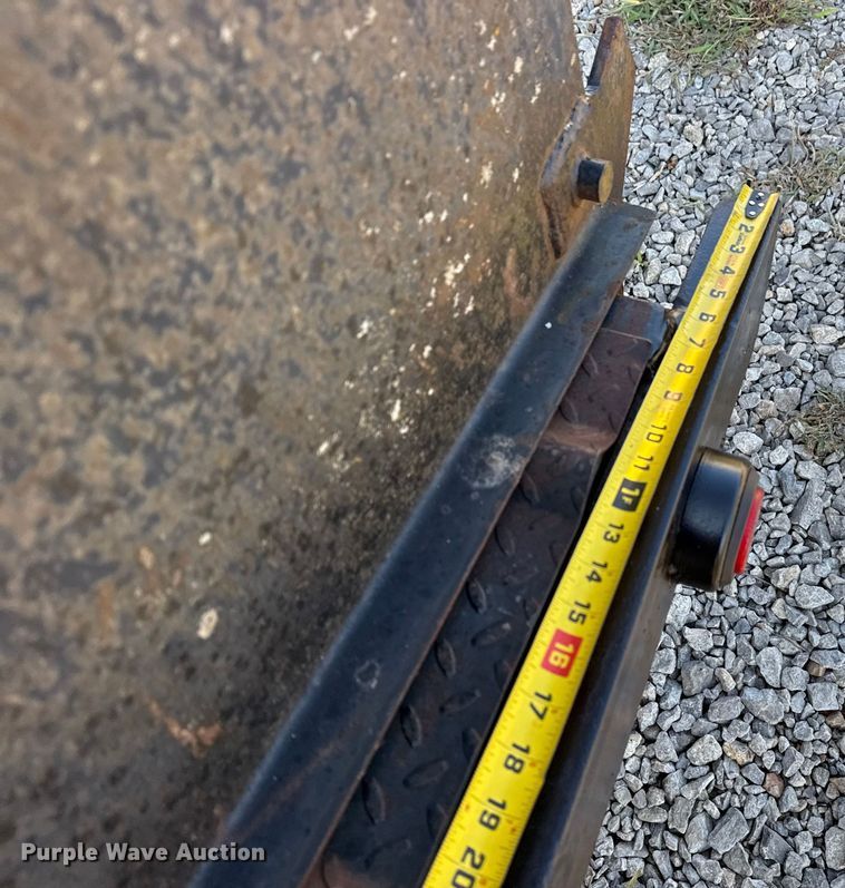 image for item DJ7794 2006 Belshe DT22 equipment trailer