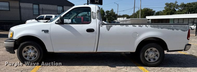 image for item DJ7798 2001 Ford F150 pickup truck