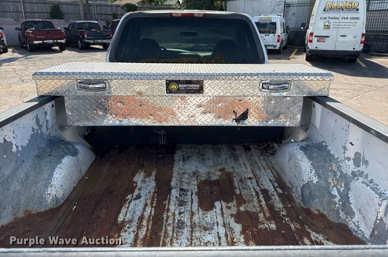 image for item DJ7798 2001 Ford F150 pickup truck