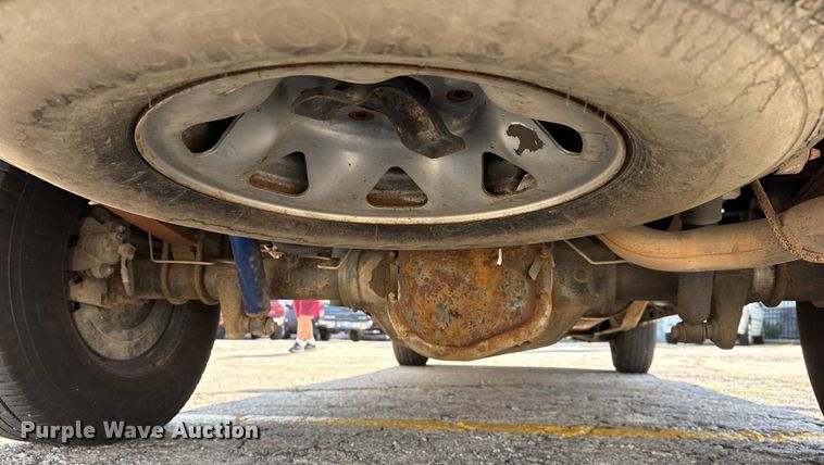 image for item DJ7798 2001 Ford F150 pickup truck