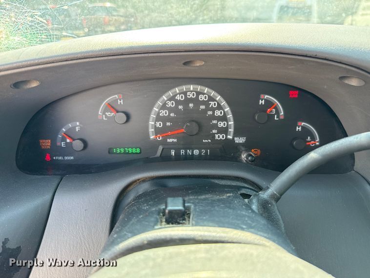 image for item DJ7798 2001 Ford F150 pickup truck