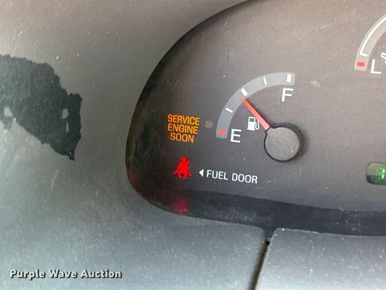 image for item DJ7798 2001 Ford F150 pickup truck