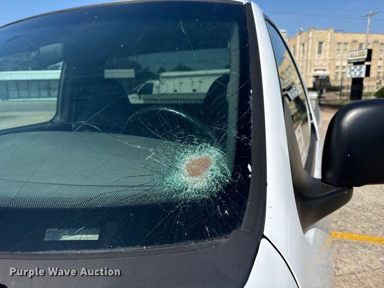 image for item DJ7798 2001 Ford F150 pickup truck