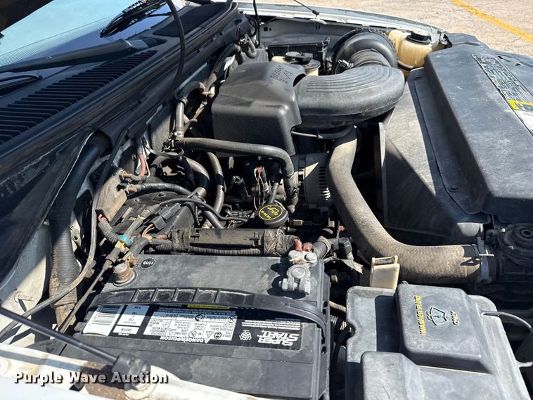 image for item DJ7798 2001 Ford F150 pickup truck