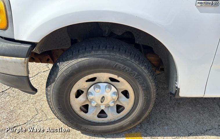 image for item DJ7798 2001 Ford F150 pickup truck