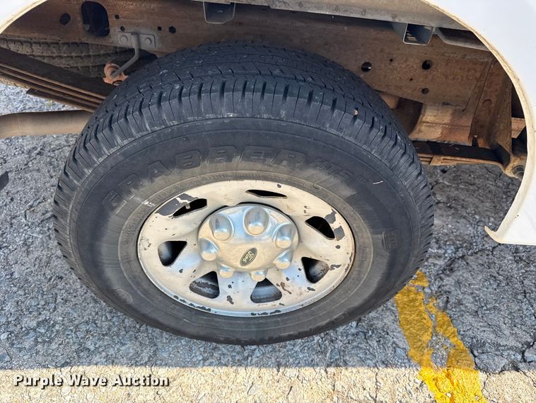 image for item DJ7798 2001 Ford F150 pickup truck