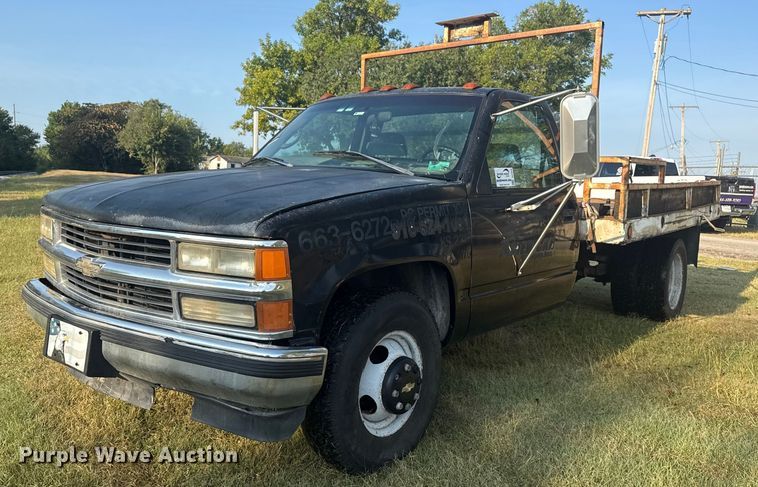 image for item DJ7818 1998 Chevrolet 3500 flatbed pickup truck