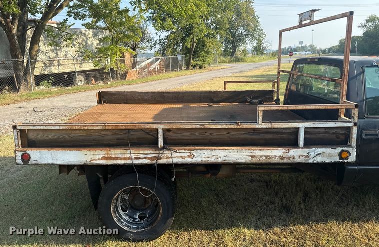 image for item DJ7818 1998 Chevrolet 3500 flatbed pickup truck
