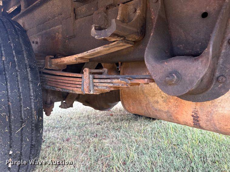 image for item DJ7818 1998 Chevrolet 3500 flatbed pickup truck