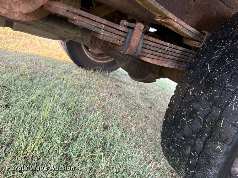 image for item DJ7818 1998 Chevrolet 3500 flatbed pickup truck