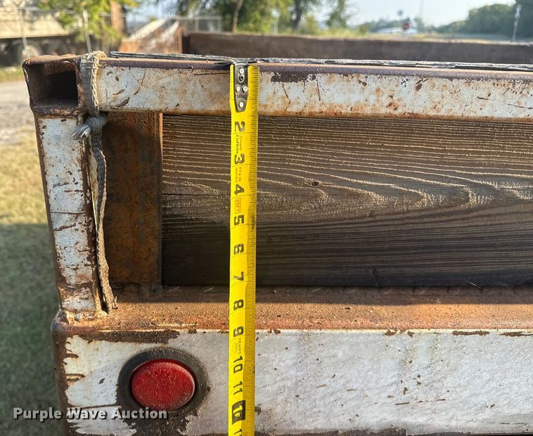 image for item DJ7818 1998 Chevrolet 3500 flatbed pickup truck