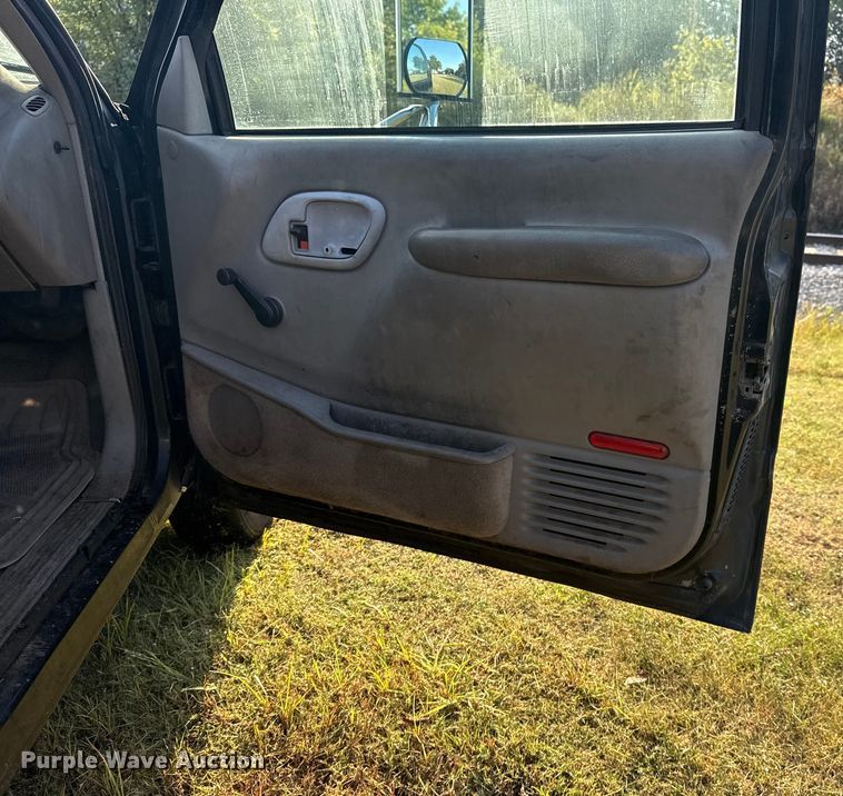 image for item DJ7818 1998 Chevrolet 3500 flatbed pickup truck