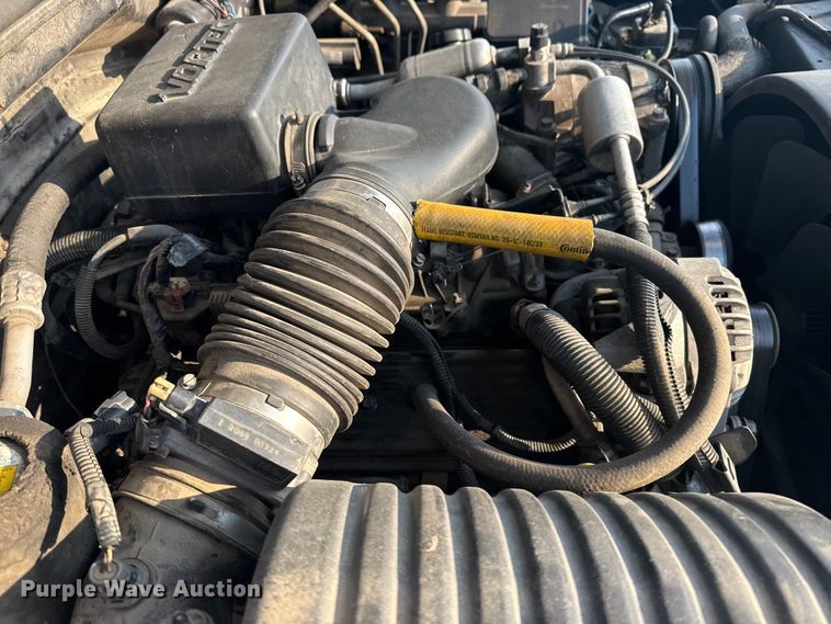 image for item DJ7818 1998 Chevrolet 3500 flatbed pickup truck