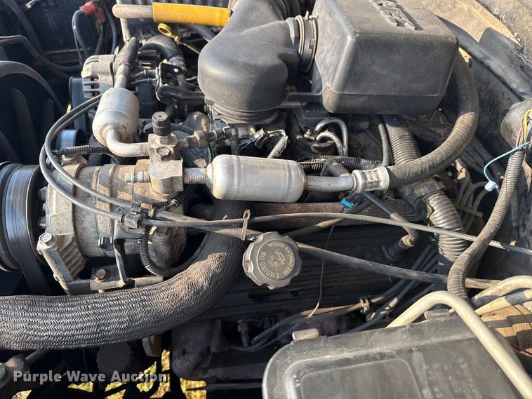 image for item DJ7818 1998 Chevrolet 3500 flatbed pickup truck