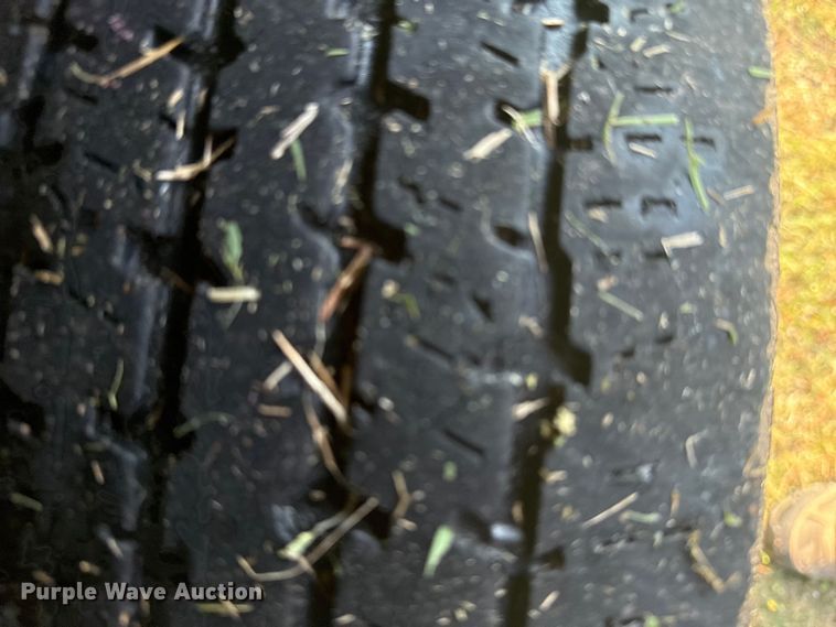 image for item DJ7818 1998 Chevrolet 3500 flatbed pickup truck