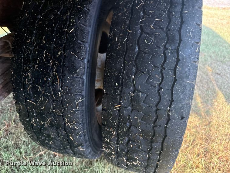 image for item DJ7818 1998 Chevrolet 3500 flatbed pickup truck