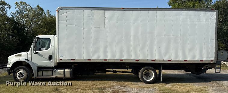 image for item DJ7819 2013 Freightliner Business Class M2 box truck