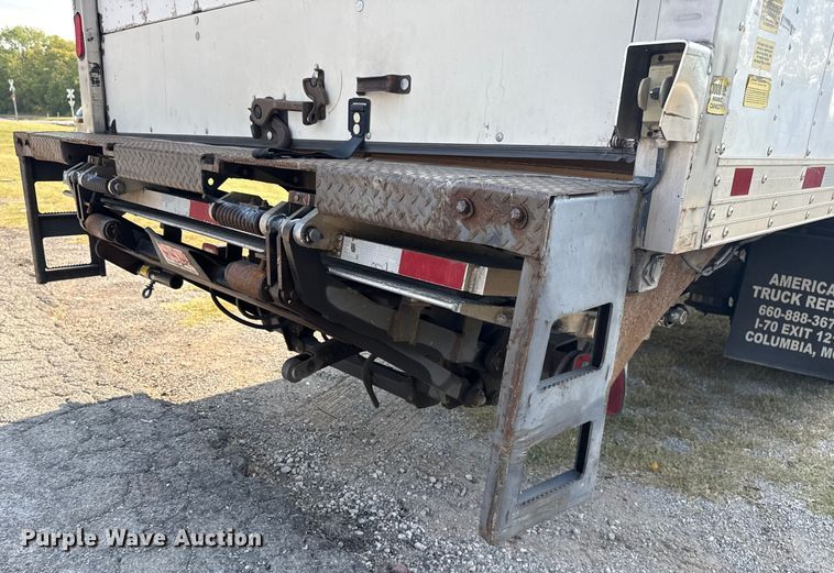 image for item DJ7819 2013 Freightliner Business Class M2 box truck