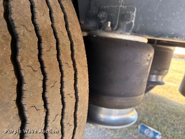 image for item DJ7819 2013 Freightliner Business Class M2 box truck