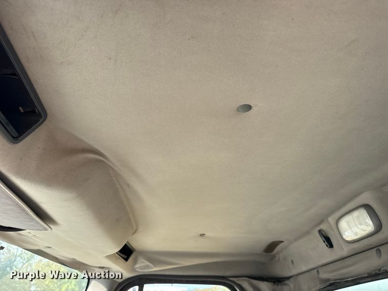 image for item DJ7819 2013 Freightliner Business Class M2 box truck