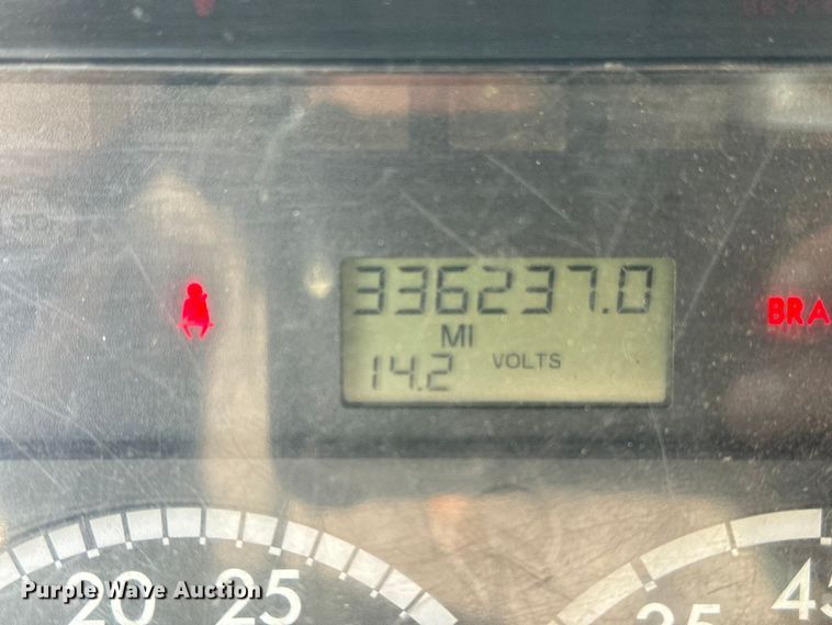 image for item DJ7819 2013 Freightliner Business Class M2 box truck