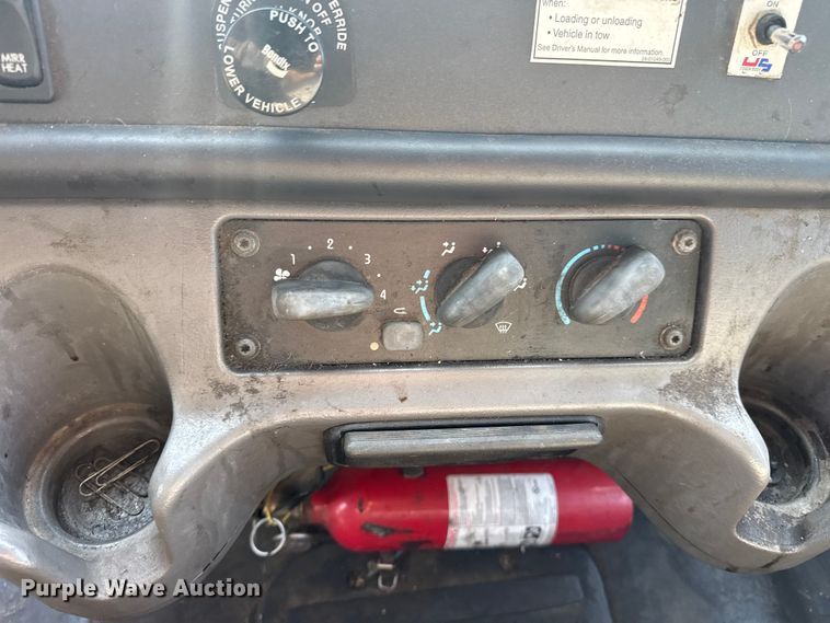 image for item DJ7819 2013 Freightliner Business Class M2 box truck