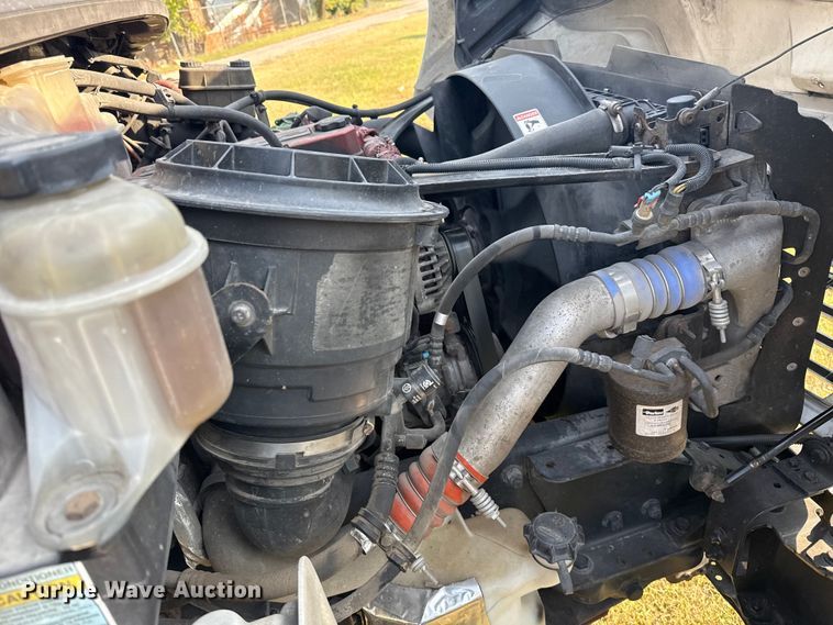 image for item DJ7819 2013 Freightliner Business Class M2 box truck