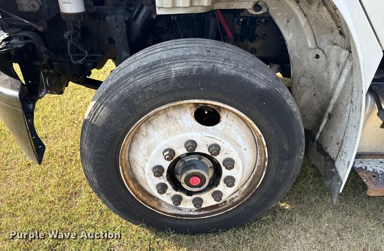 image for item DJ7819 2013 Freightliner Business Class M2 box truck