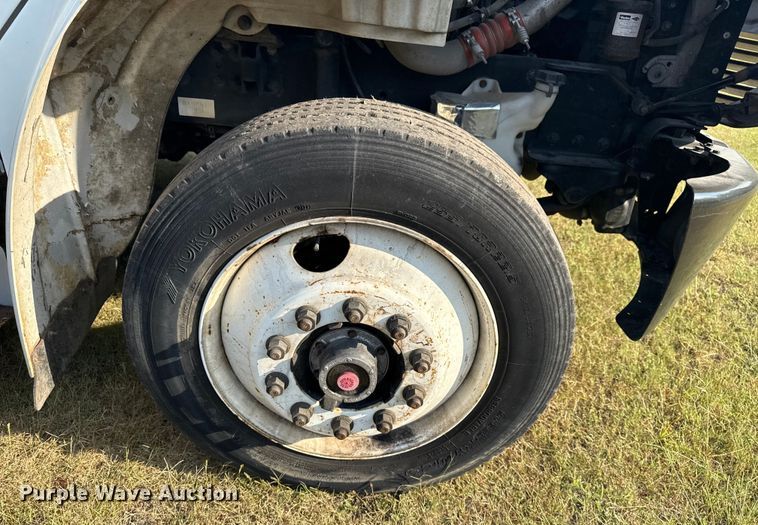 image for item DJ7819 2013 Freightliner Business Class M2 box truck