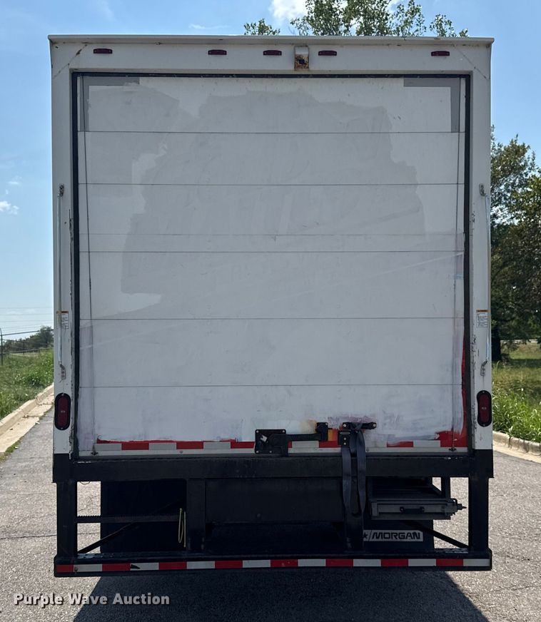 image for item DJ7821 2019 Chevy Silverado 6500HD box truck