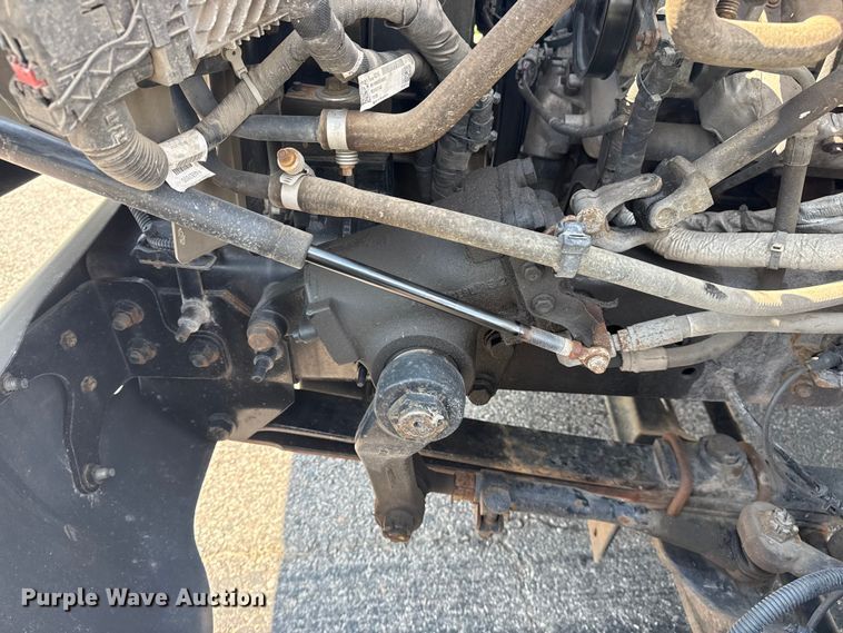 image for item DJ7821 2019 Chevy Silverado 6500HD box truck