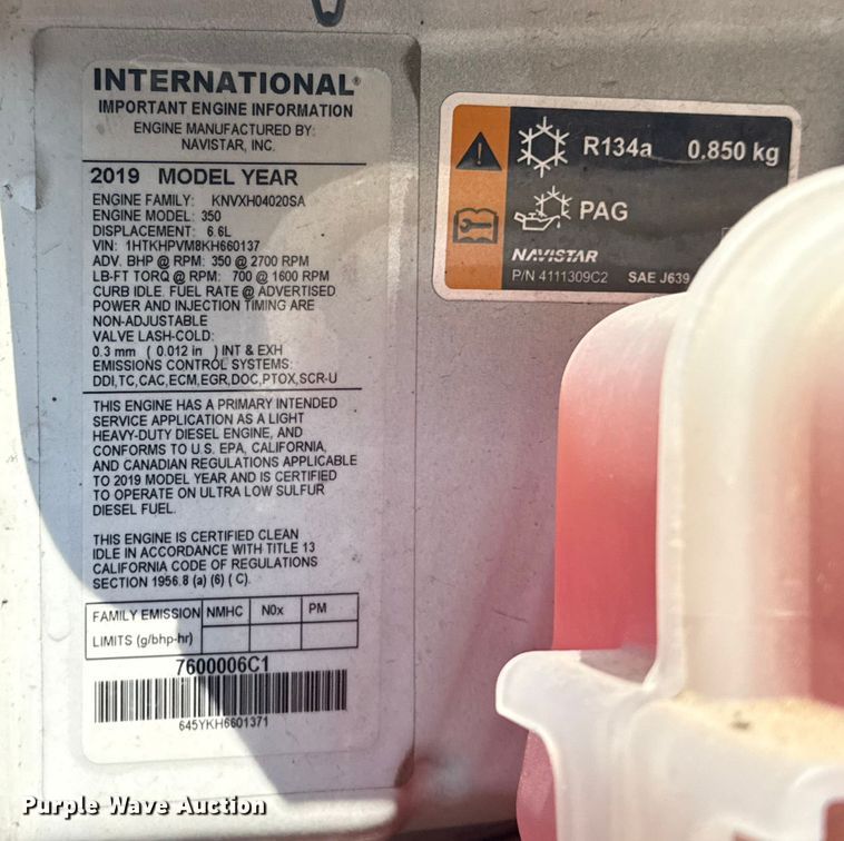 image for item DJ7821 2019 Chevy Silverado 6500HD box truck