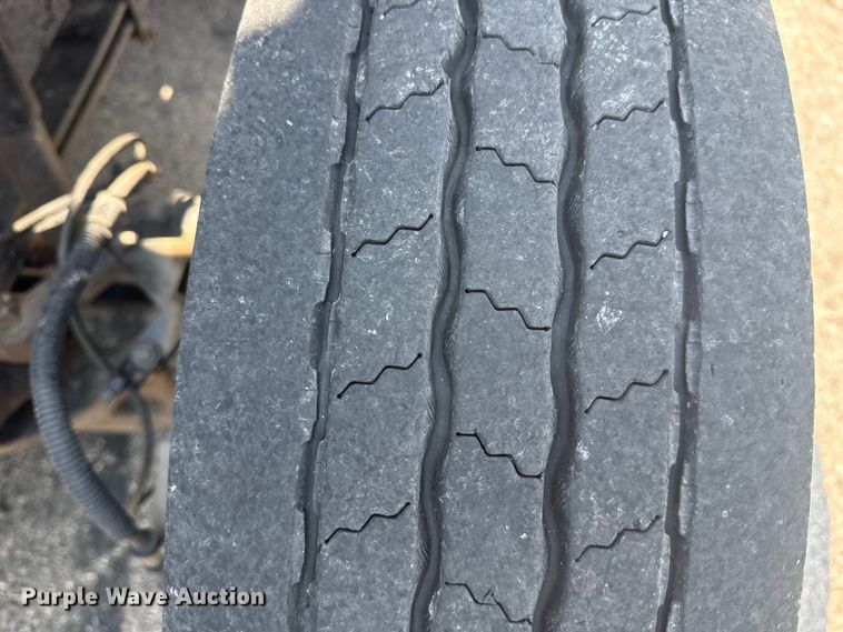 image for item DJ7821 2019 Chevy Silverado 6500HD box truck