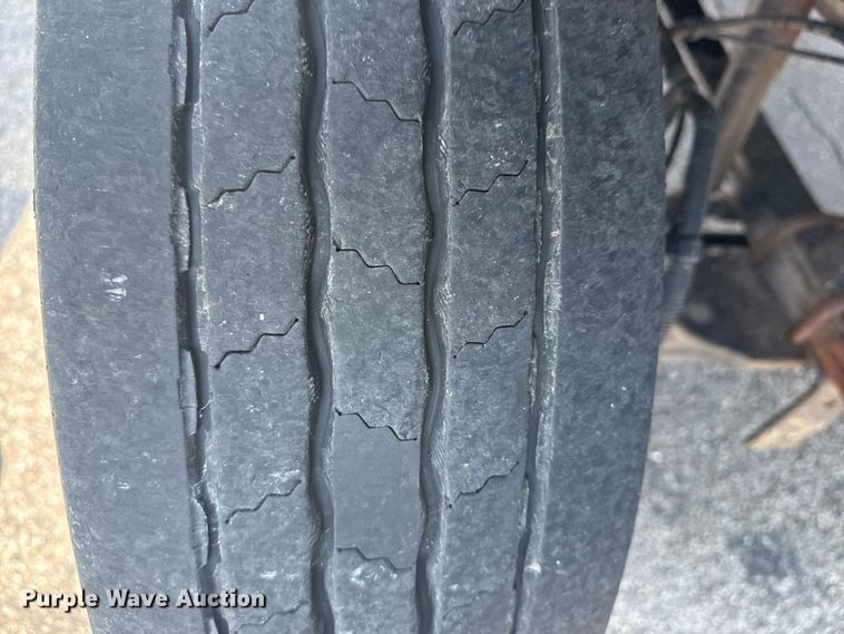 image for item DJ7821 2019 Chevy Silverado 6500HD box truck