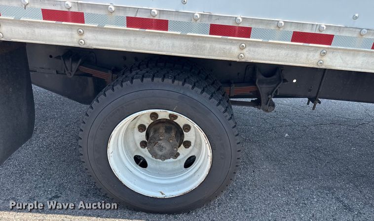 image for item DJ7821 2019 Chevy Silverado 6500HD box truck