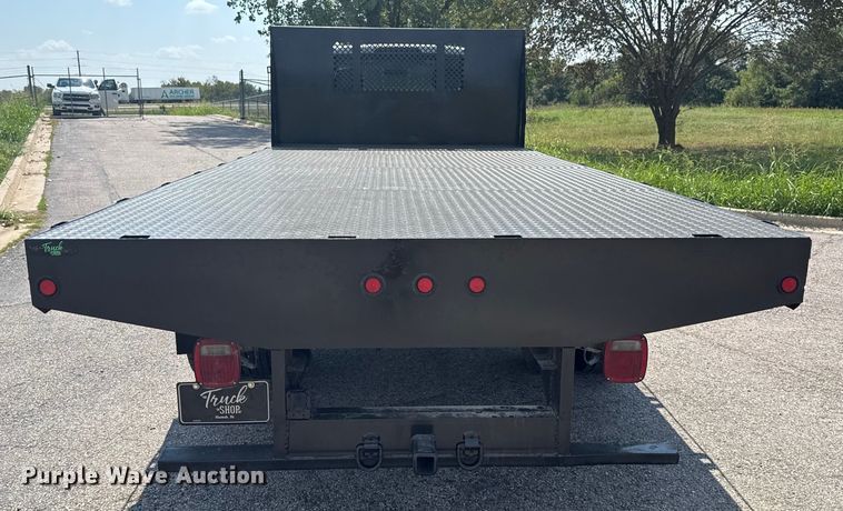 image for item DJ7822 2019 Ford F550 Super Duty flatbed truck