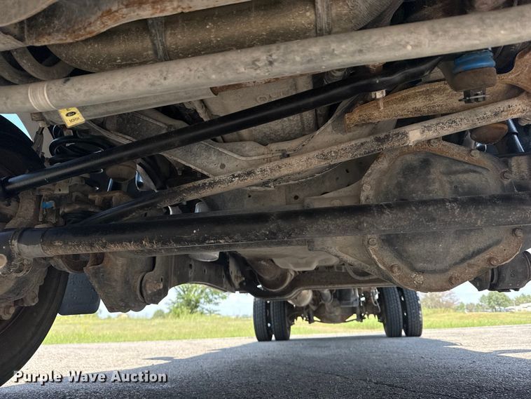 image for item DJ7822 2019 Ford F550 Super Duty flatbed truck