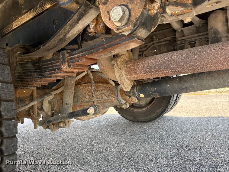 image for item DJ7822 2019 Ford F550 Super Duty flatbed truck