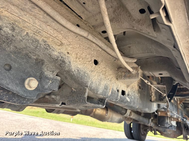 image for item DJ7822 2019 Ford F550 Super Duty flatbed truck