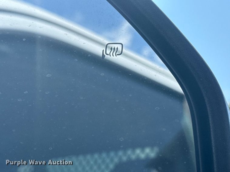 image for item DJ7822 2019 Ford F550 Super Duty flatbed truck