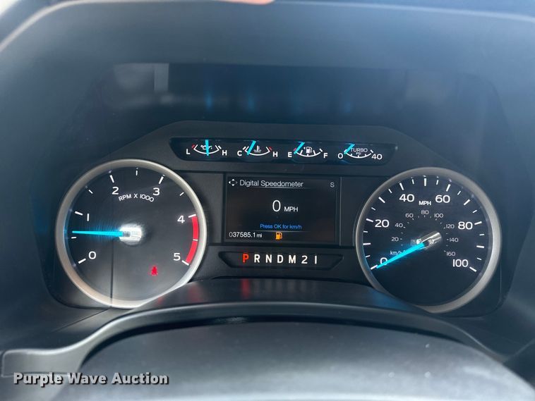 image for item DJ7822 2019 Ford F550 Super Duty flatbed truck