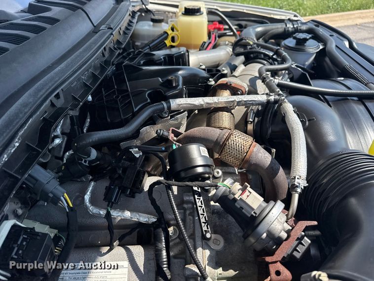 image for item DJ7822 2019 Ford F550 Super Duty flatbed truck