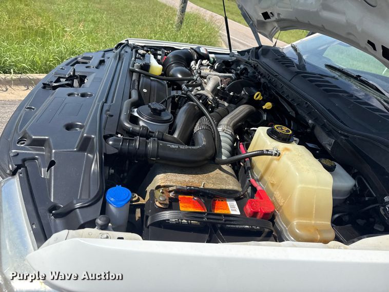 image for item DJ7822 2019 Ford F550 Super Duty flatbed truck