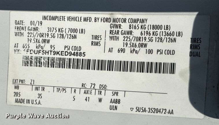 image for item DJ7822 2019 Ford F550 Super Duty flatbed truck