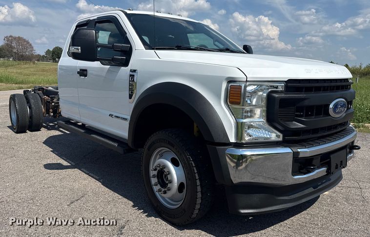 image for item DJ7823 2020 Ford F550 Super Duty truck cab and chassis