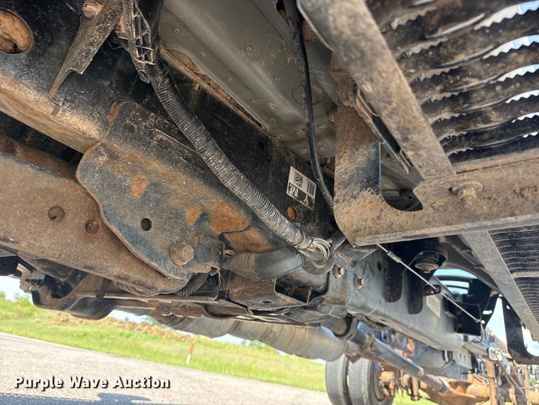 image for item DJ7823 2020 Ford F550 Super Duty truck cab and chassis