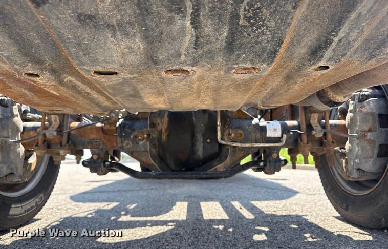 image for item DJ7823 2020 Ford F550 Super Duty truck cab and chassis