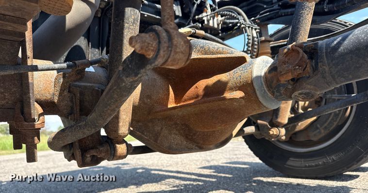 image for item DJ7823 2020 Ford F550 Super Duty truck cab and chassis